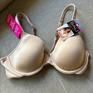 Bali Bra 3470 One Smooth U Full-Figure Bra 34C